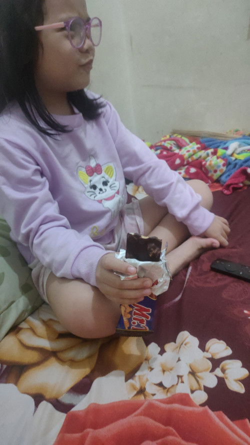 Malu malu klo d luar