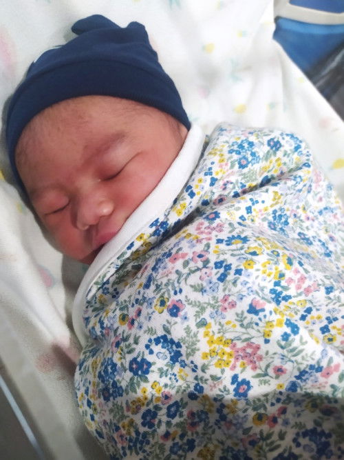 Hpl 8 Des klo berdasarkan USG, Hpl 2 Des berdasarkan hpht, alhamdulillah sudh lahir