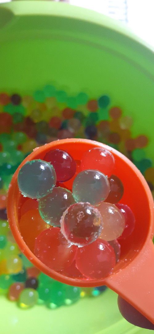Waterbeads buat sensoric play, amankah?