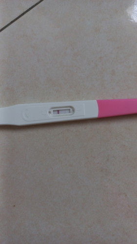 Haii mama2 Kat dalam ne..minta pendapat..ada line 2 ne pregnant ke.cuma 1 line ne samar2..