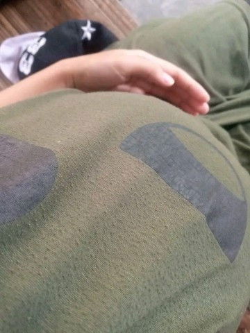 Hallo bun,knpa ya hamil 33week perut kecil, pdh Waktu kehamilan anak pertama GK terlalu kecil gini