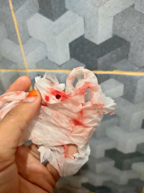 Hamil 11w, keluar lendir bercampur darah