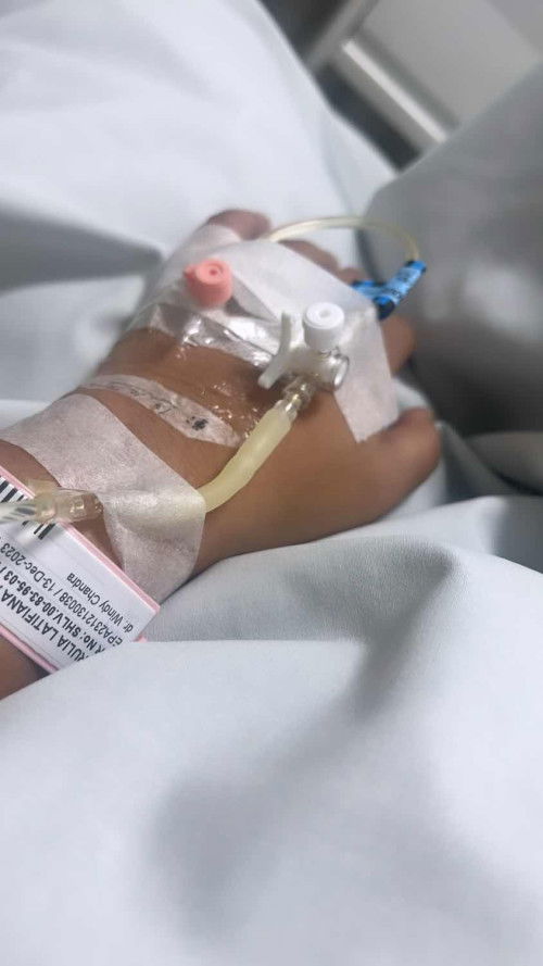 Hamil week 6 ringkih banget, pusing, mual, keram bgt rasa mau pingsan sampe infus ini aman ga ya?