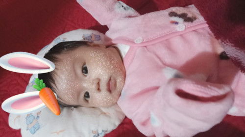 Các mon cho e hỏi, bé nhà e dk hơn 1 thg 1 tuần k đi vsinh, e đi khám ở pk tư họ bảo k vde j.