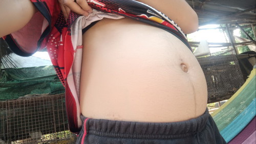 ดูลักษณะท้อง คุณแม่คิดว่าเป็นผู้หญิงหรือผู้ชายค่ะ