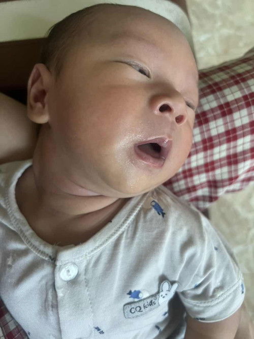 Bé được 3 tuần tuổi ăn như nào?