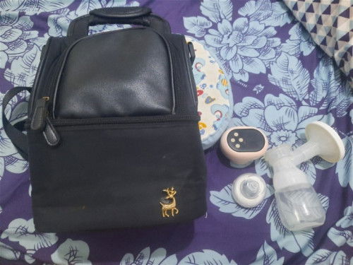 Preloved Tas ASI merk V-Coool
BONUS POMPA ASI YOMI
Ada yg mau?
