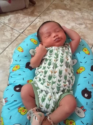 Bayi menggeliat