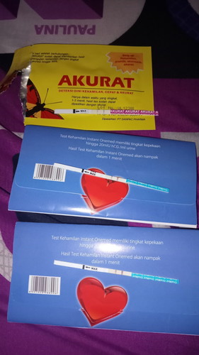 Selamat siang bun kalo di tespek muncul 2 garis samar itu termasuk positif atau gimna ya bun
