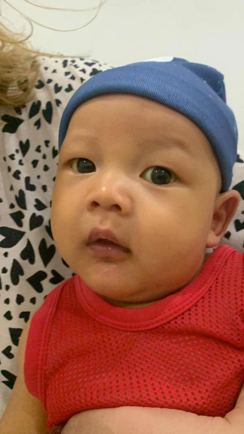 น้องอายุ2เดือน3วัน ไอและมีเสมหะมาสักแล้วทำยังไงดีคะ