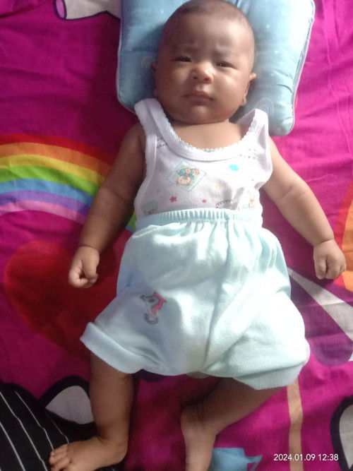 Yang lahiran bulan oktober anak nya udh bisa apa ya