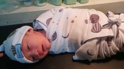 Alhamdulillah hpl 16 lhir tgl 12