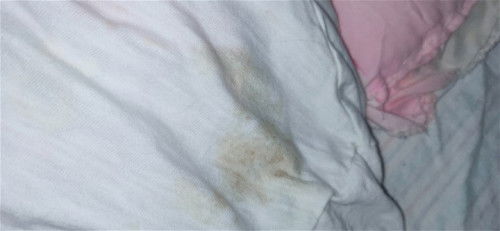 Suka ng baby na my kasamang kulay brown