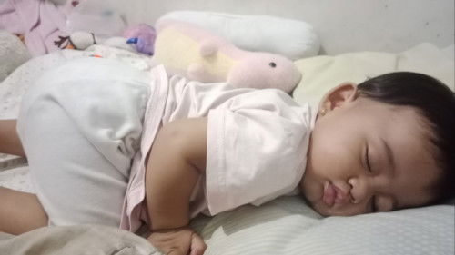 Posisi tidur anak