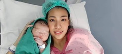รูปแรกที่ถ่ายกับลูก