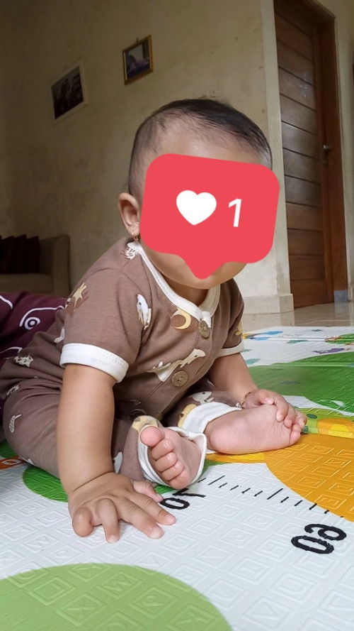 Bayi 6 bulan duduk bungkuk