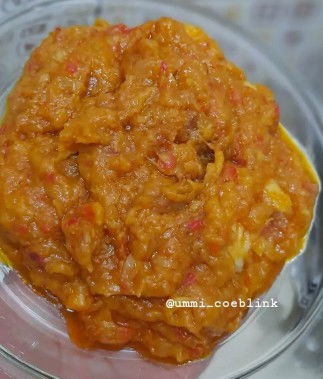 Ibu hamil makan Tempoyak