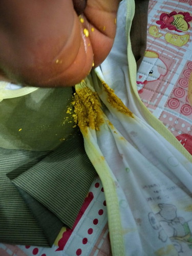 Maaf agak jorok fotonya,mau tanya kalo pup bayi kayak gini normal apa Ndak ya Bun?