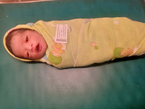 Alhamdulillah udah launching baby boy lahir di jam 22.40 wib malam ini...