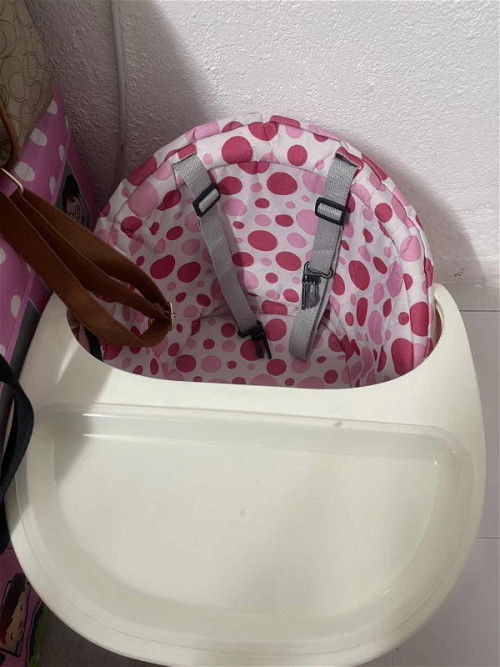 breastpump, breastpad, baby chair