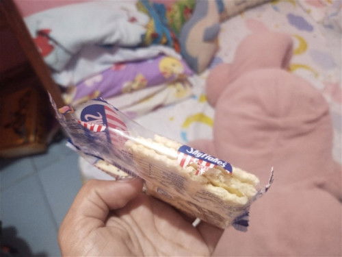 ano po kaya mangyayari pag nabite ng daga yung biscuit dikopo napansin