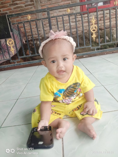 Knp iyhh bun anak sy mls mkn smnjk umur 8 buln hny 3 sndk sj,slbhx hrs di pks