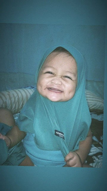 Bayi usia 9 bulan 25 hari