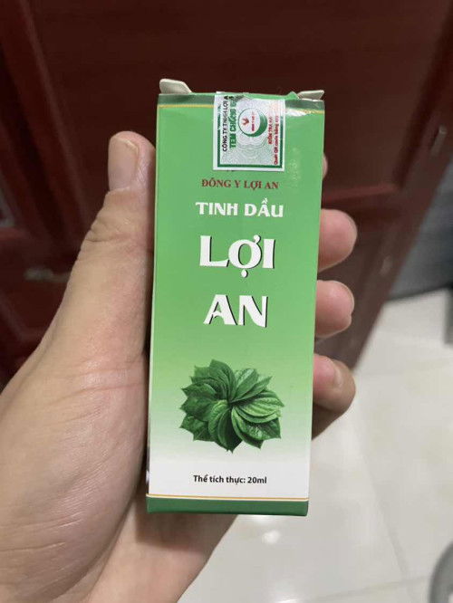 Hi các mom, có mom có ai dùng tinh dầu lợi an không ạ ?