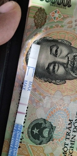 Em bị trễ 15 ngày đi siêu âm thì chưa xác định đc tuần với thai e nằm xác tử cung có sao không ạ