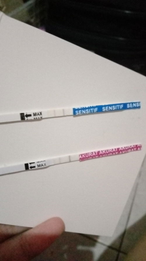 Izin bertanya Bu, kalo hasil tespek seperti ini apa tandanya hamil ya ? Terakhir haid tgl 22 feb 24.