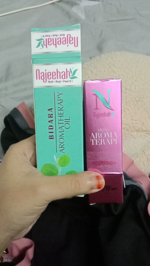 Mommy2 pakai minyak angin apa ya?