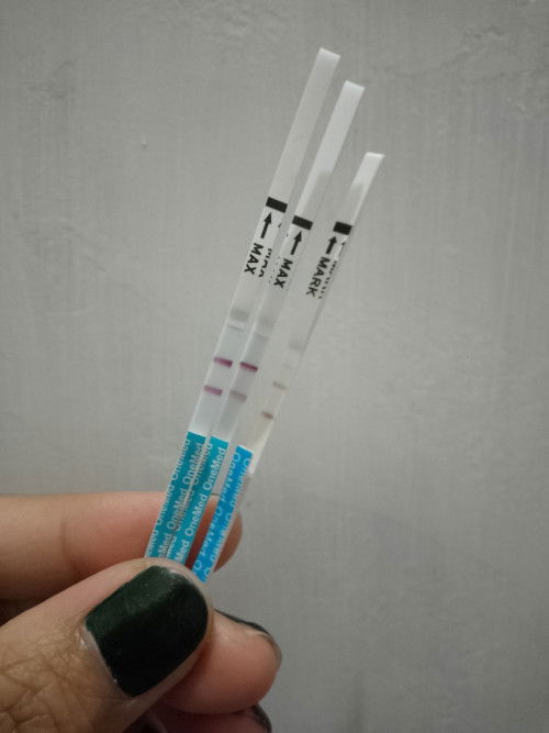 asalamualaikum semuanya ..aku mw nnya kalo gini bener2 positif hamil gk ya ? aku test tdi pgi