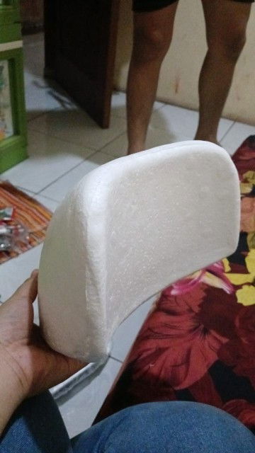 Buibu mau tanya dong aku newmom dan aku ada yg ksh kado hipseat tp dudukan nya keras bgt dan isinya