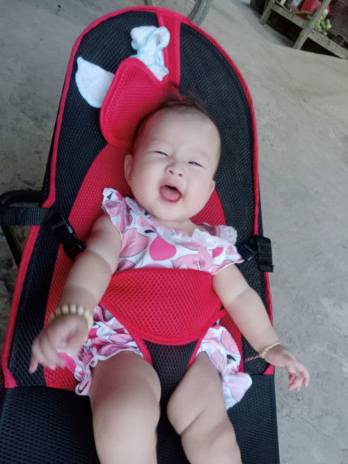 Bé bú mẹ hoàn toàn 5th10ngay 6kg2 cho nhỏ quá hk mn" bé sanh 3kg2"