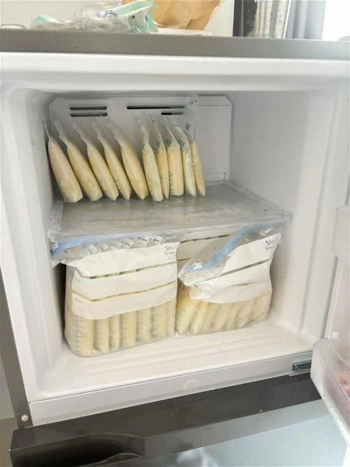 น้ำนมแม่สามารถเก็บได้นานแค่ไหนในตู้เย็นสองประตู