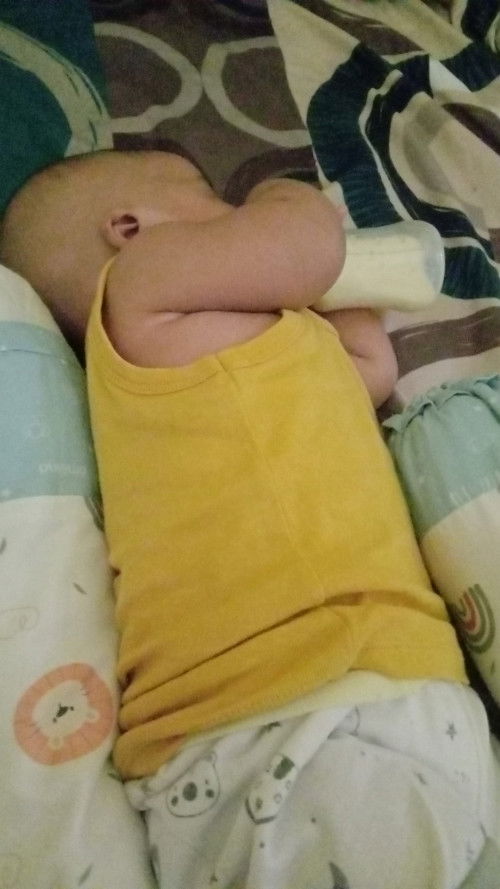 Bayi 3 bulan tidur terus