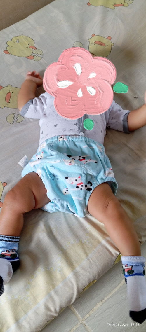 Sharing dong bund, kebiasaan kaki bayi 3bulan