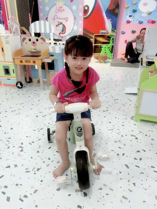 - Siêu quậy đi nhà banh -
( 18.05.24 CHERRY 3 tuổi 10 tháng 1 ngày )