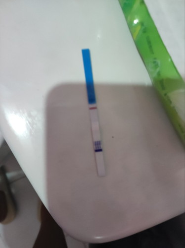 Mga mi delay ako ilang week s nnpero negative paano b magkaregla.. mejo worried ako..