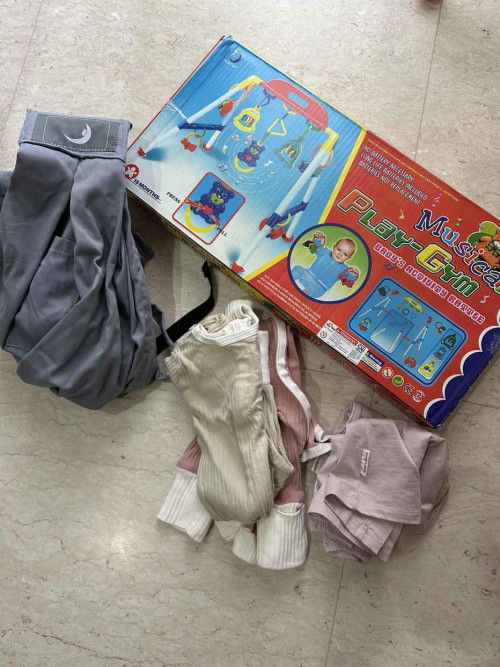 bagi-bagi barang bayi