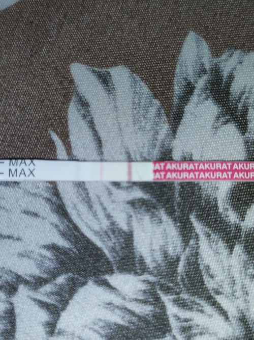 mau nanya, mens diperkirakan tgl 1 juni, tp tadi coba2 test pack pake akurat, hasilnya samar 2garis