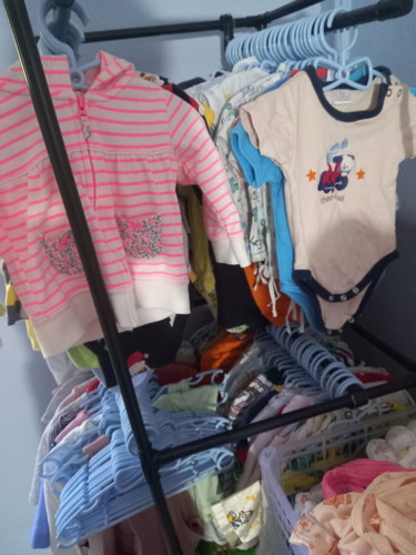 มีใครสนใจเสื้อผ้าเด็กเเรกเกิดไหมค้ะบอดี้สูทน้องเยอะเรย