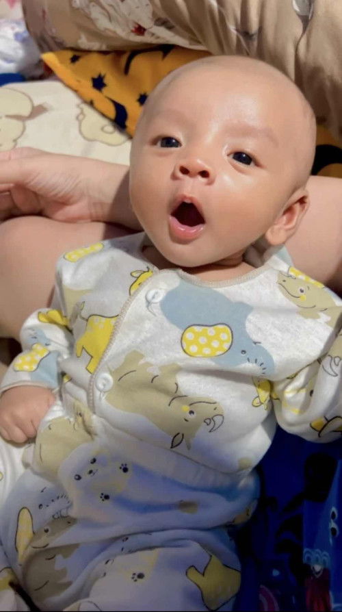 Alumni Baby April apa kabar??