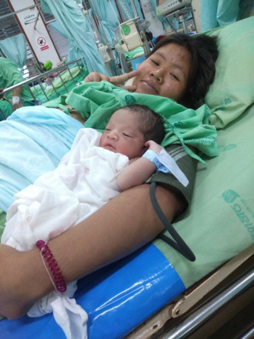 แตกแล้วค่าา40+2