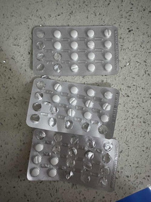 Siapa nak progesterone? Nak let go for free Sebab tak perlu makan dah. Due date 2027-2028