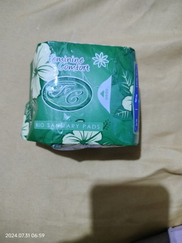ok lang bah mag suot ng pantyliner ang buntis? yung herbal na pantyliner?