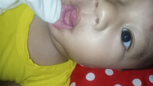 Magandang araw po,normal lng po pa iting poop nya? 4 days ma po green ang poop nya..mix feed po sya