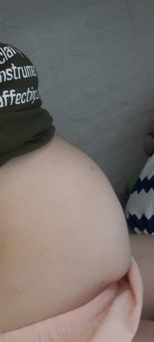 17 weeks and 6 days pregnant baby bump