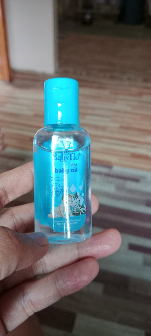 Safe po ba ang baby flo baby oil ilagay sa tiyan kapag buntis? Ang Mahal kasi ng moisturizer.