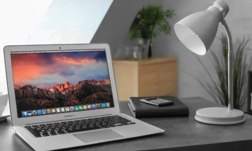 Mackbook laptop on rent in delhi ncr